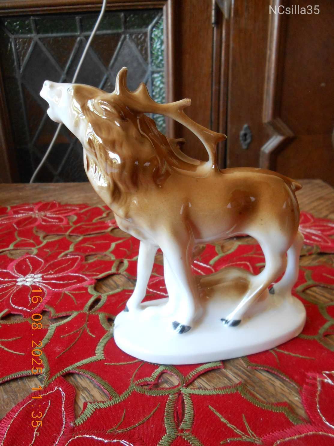 Sitzendorf porcelán szarvas