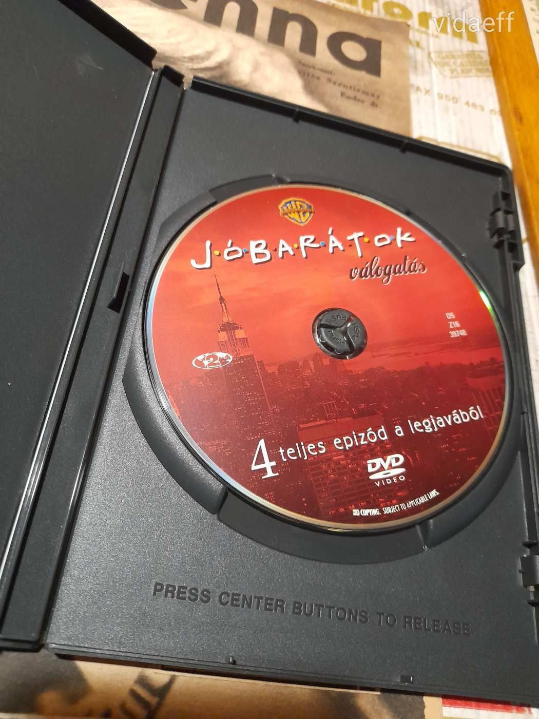Jóbarátok 2004