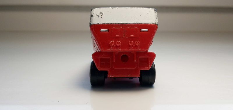 Matchbox Freeway Gas Tanker