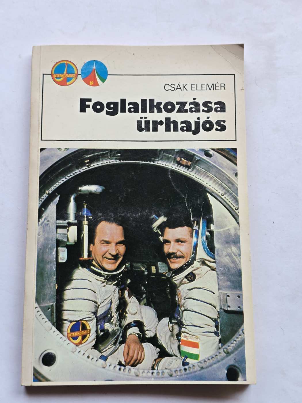 Foglalkozása űrhajós