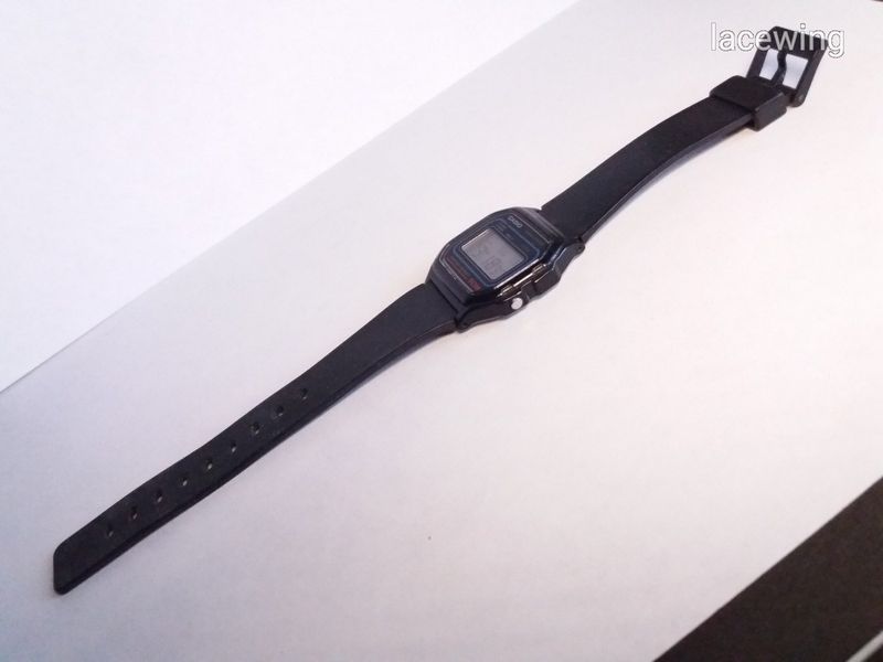 CASIO RETRO QUARTZ ÓRA