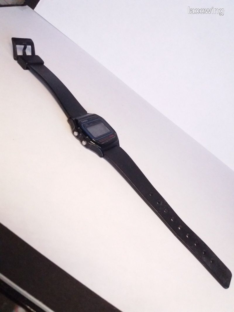 CASIO RETRO QUARTZ ÓRA