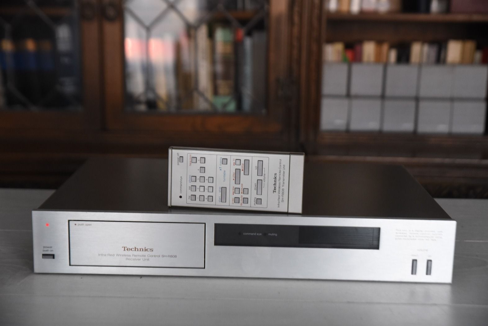 Technics SH-R808