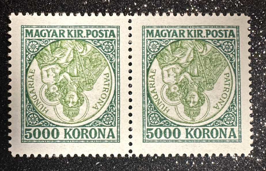 1921 FORDITOTT KORONÁS MADONNA BÉLYEG TÉVNYOMAT -ÚJNYOMAT- BÉLYEG PÁR,