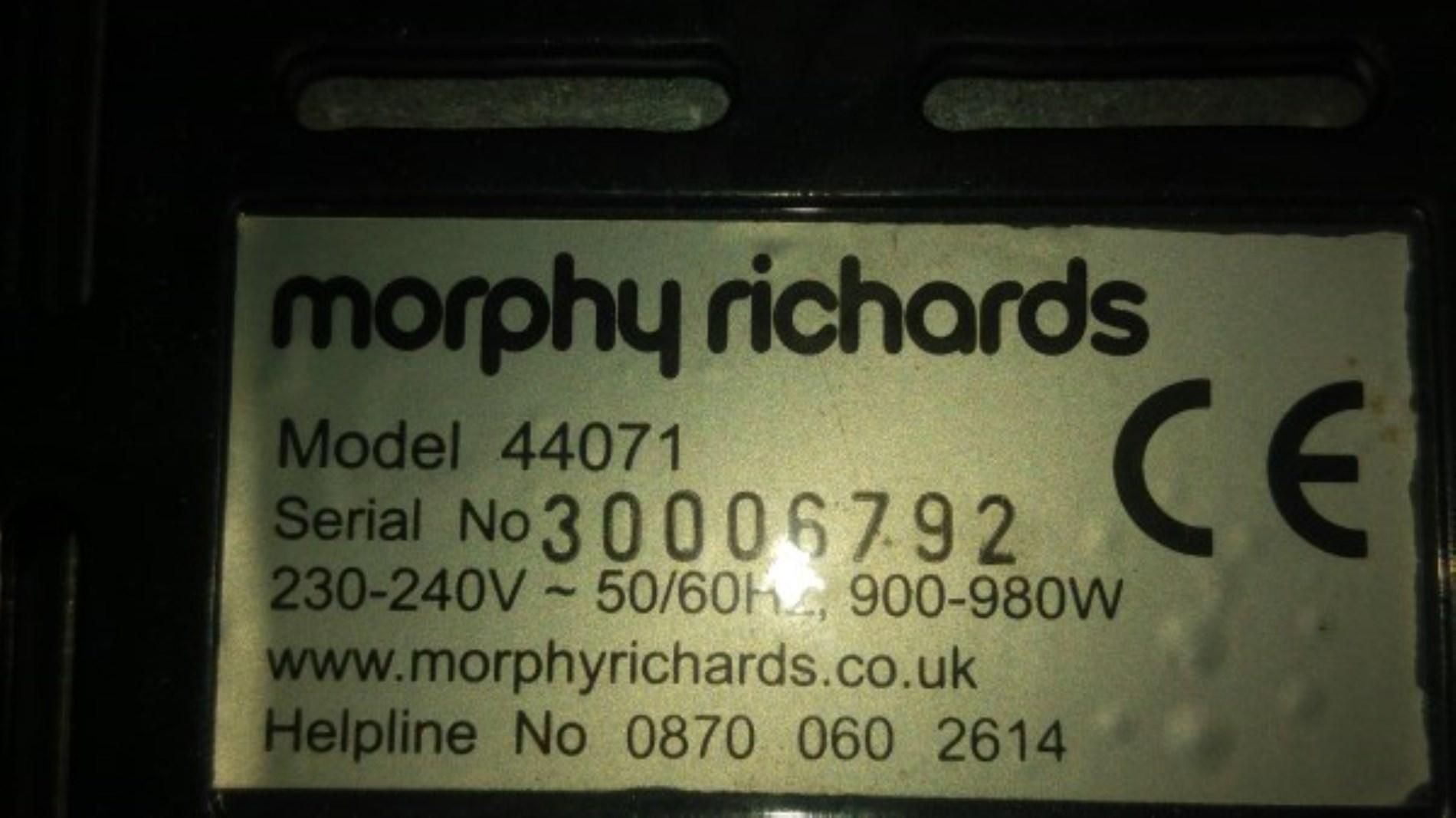 Morphy Richards 44071 digitális kenyérpirító