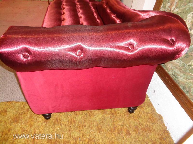 Chesterfield stílusú szófa