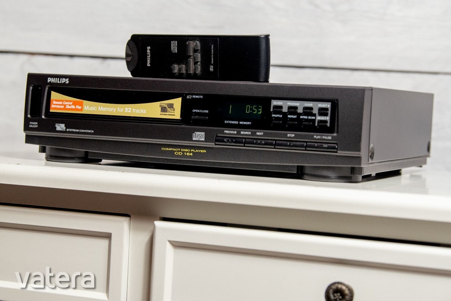 Philips CD--164 + gyári táv