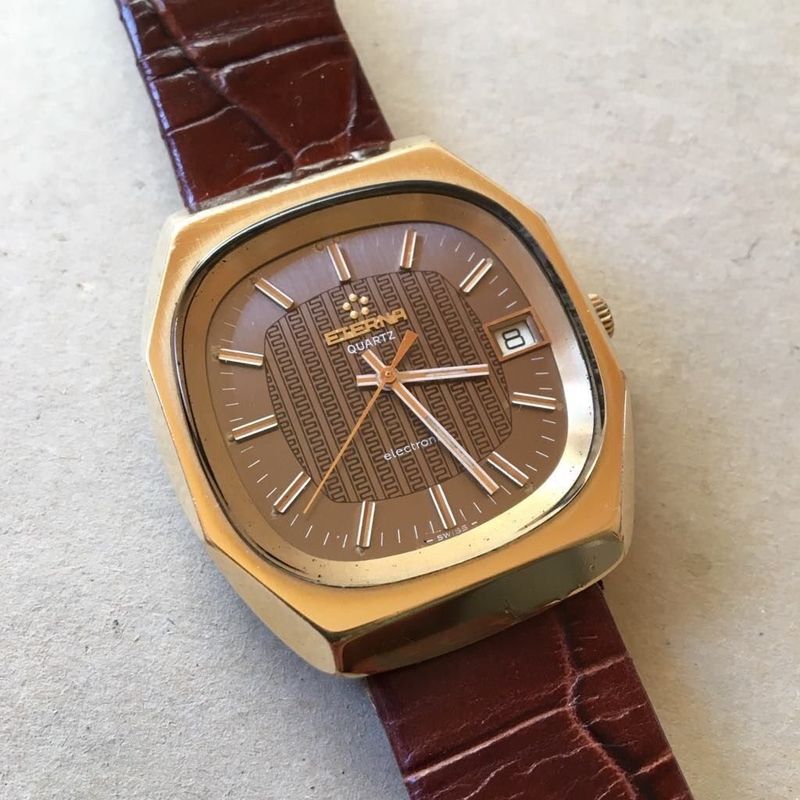 Eterna quartz eletronic karóra