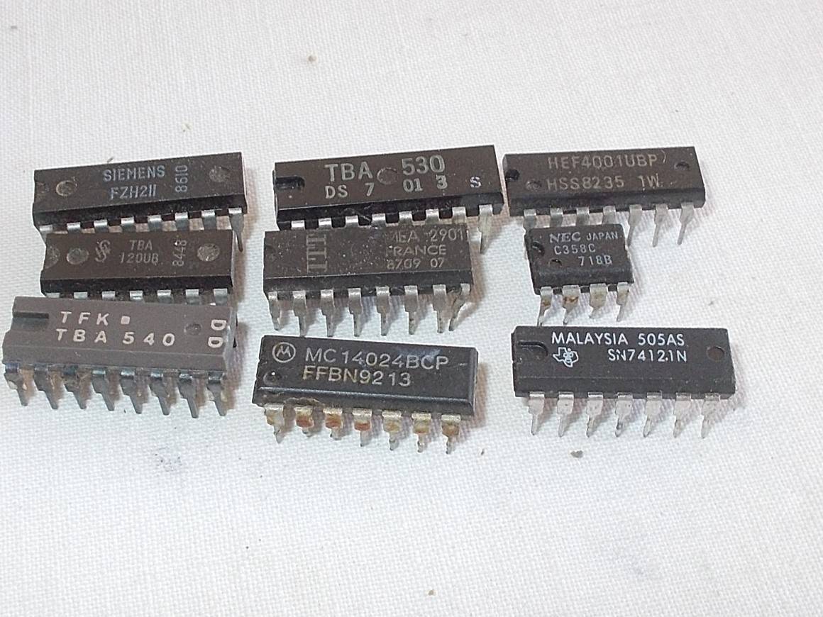 Vegyes IC - 9  db  (  5  )