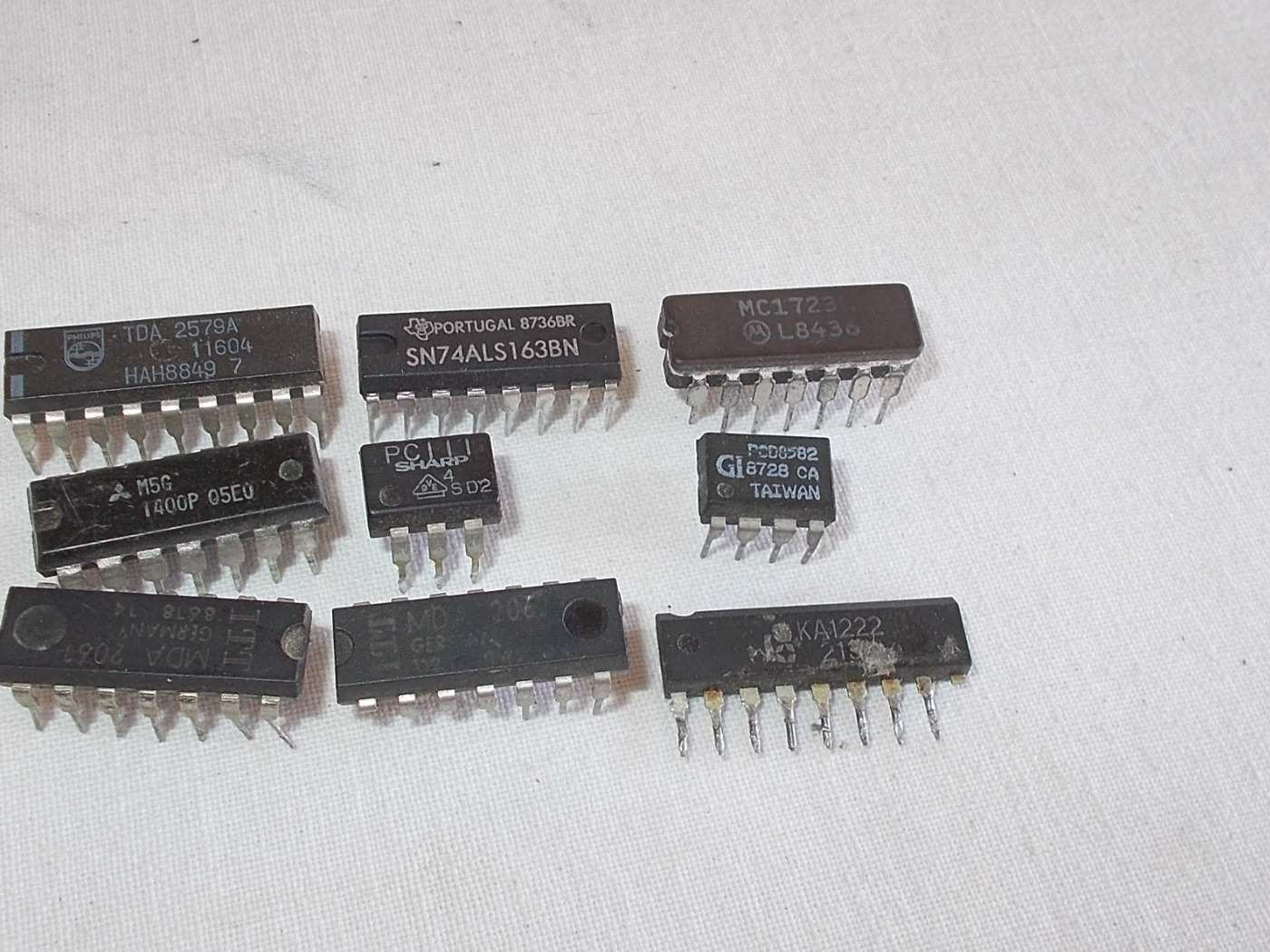 Vegyes IC - 9  db  (  7  )