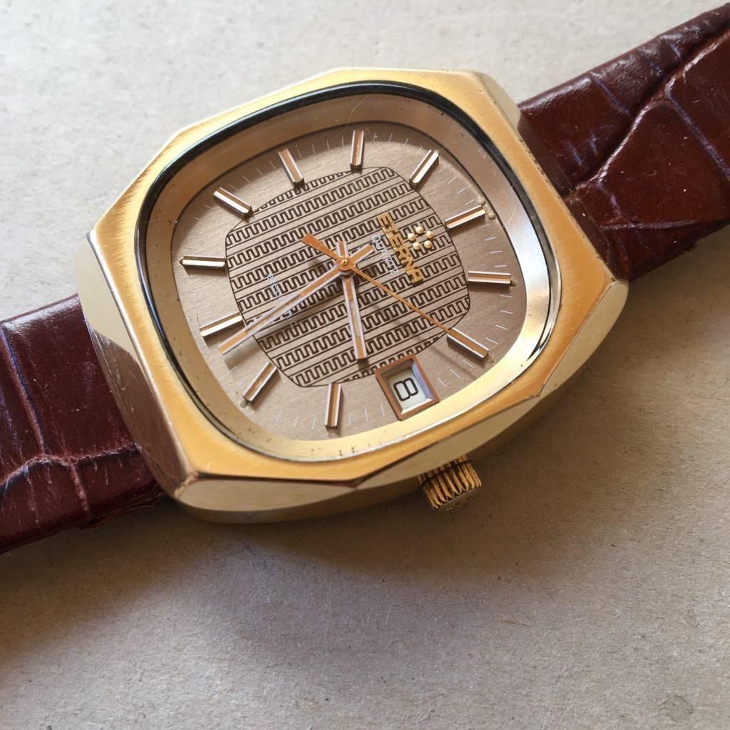 Eterna quartz eletronic karóra