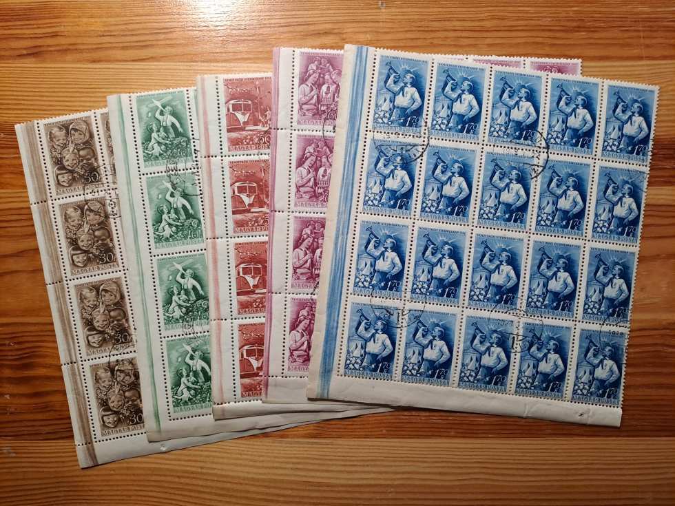 1951 Maxim Gorkij 15db-os es Gyermek II 20db-os pecsetelt ivsor