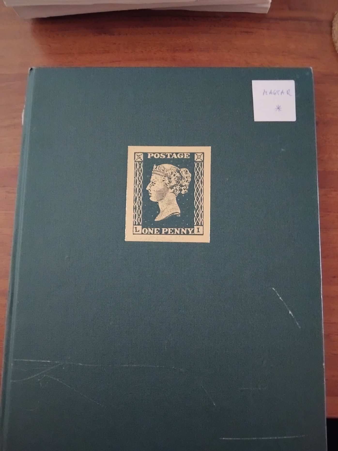 10 oldalas bélyegalbum falcos bélyegekkel (1904-1983)
