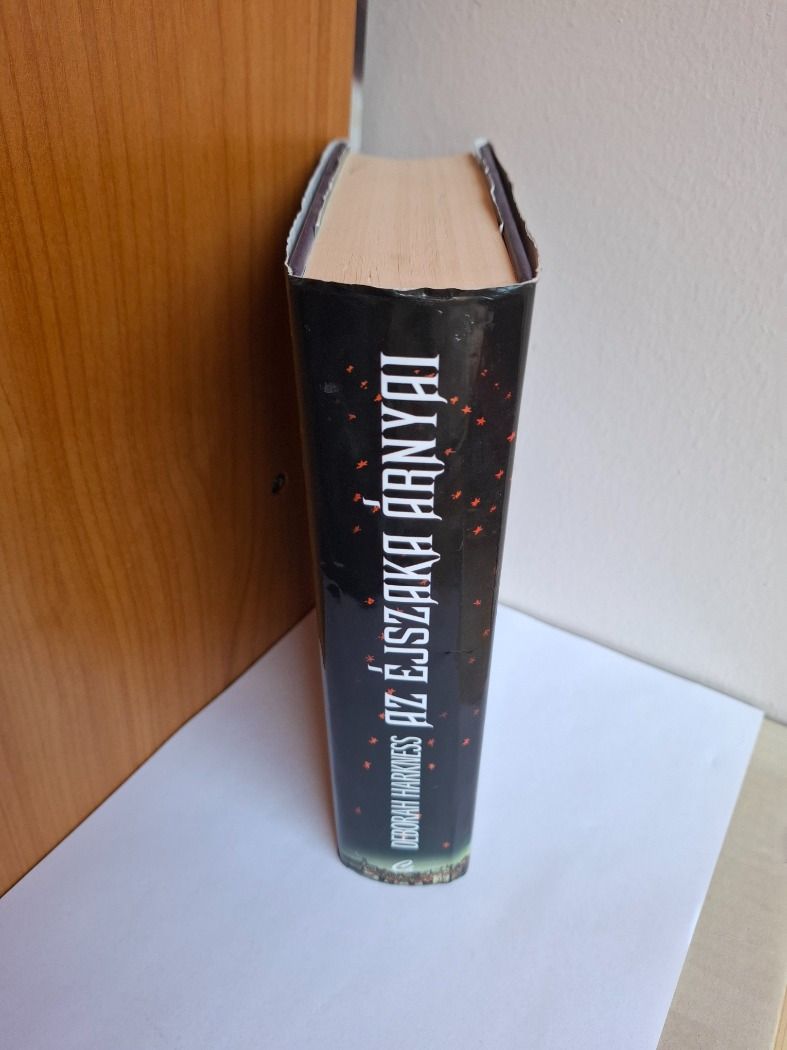 Deborah Harkness: Az éjszaka árnyai