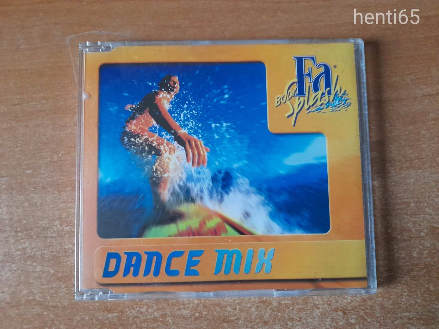 Dance Mix             CD  !!!