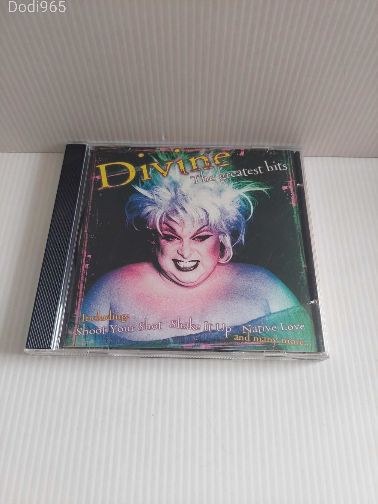 Divine - the greatest hits - cd