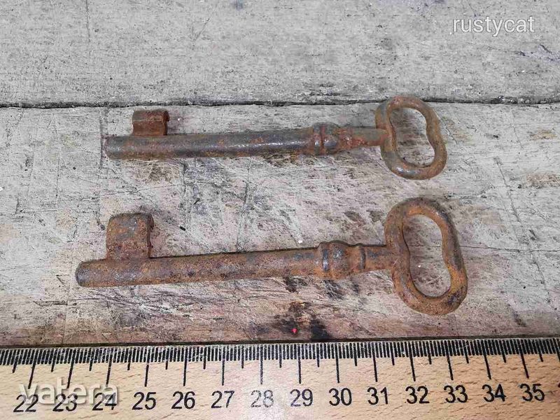 -AE085- 2db Régi Kulcs 12 cm Egyben Eladó