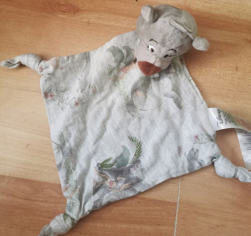 Disney szundikendők 048.