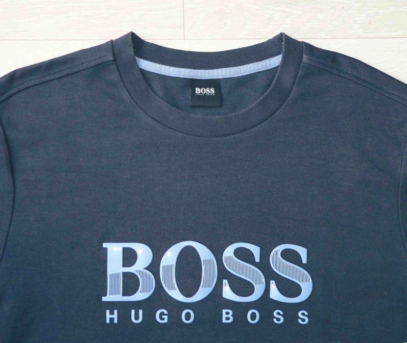 Hugo Boss pulóver (M)
