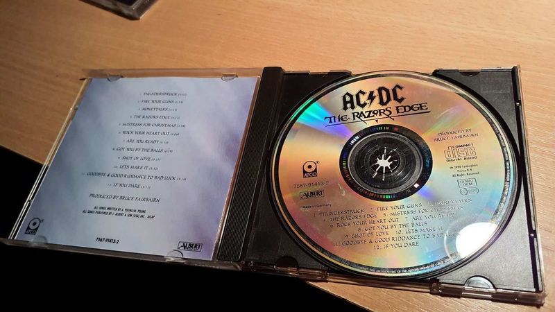 AC/DC, THE RAZORS EDGE