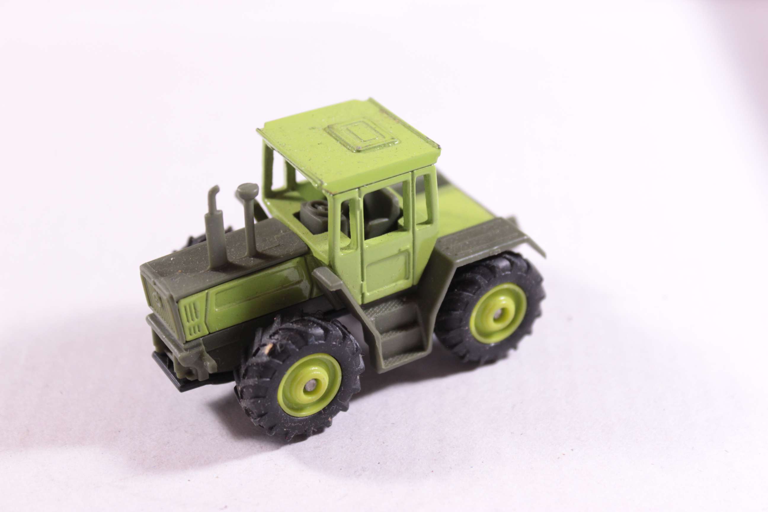 Matchbox dömping Superfast MB Trac