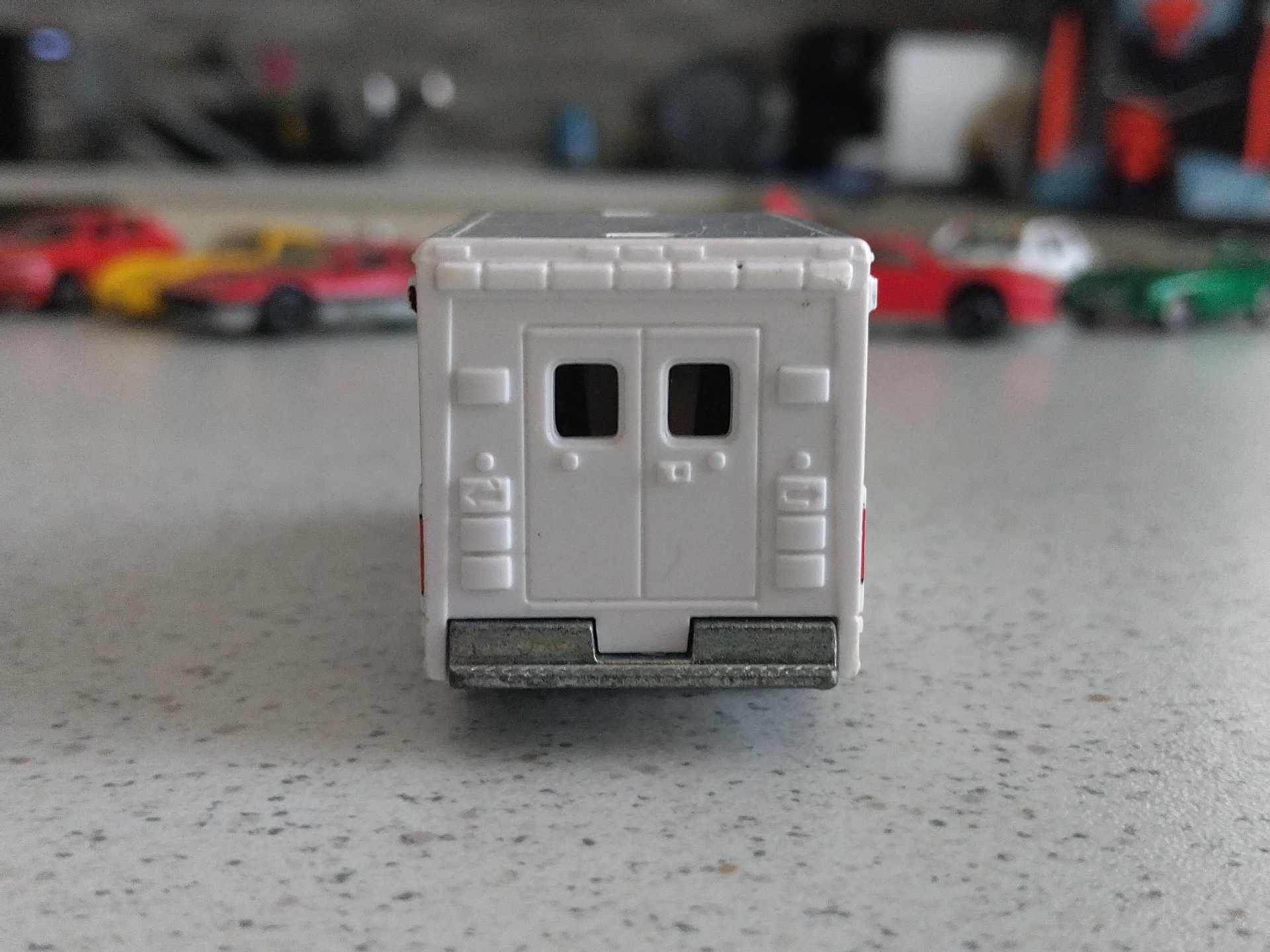 Matchbox &copy; 2009 Ford E350 Ambulance