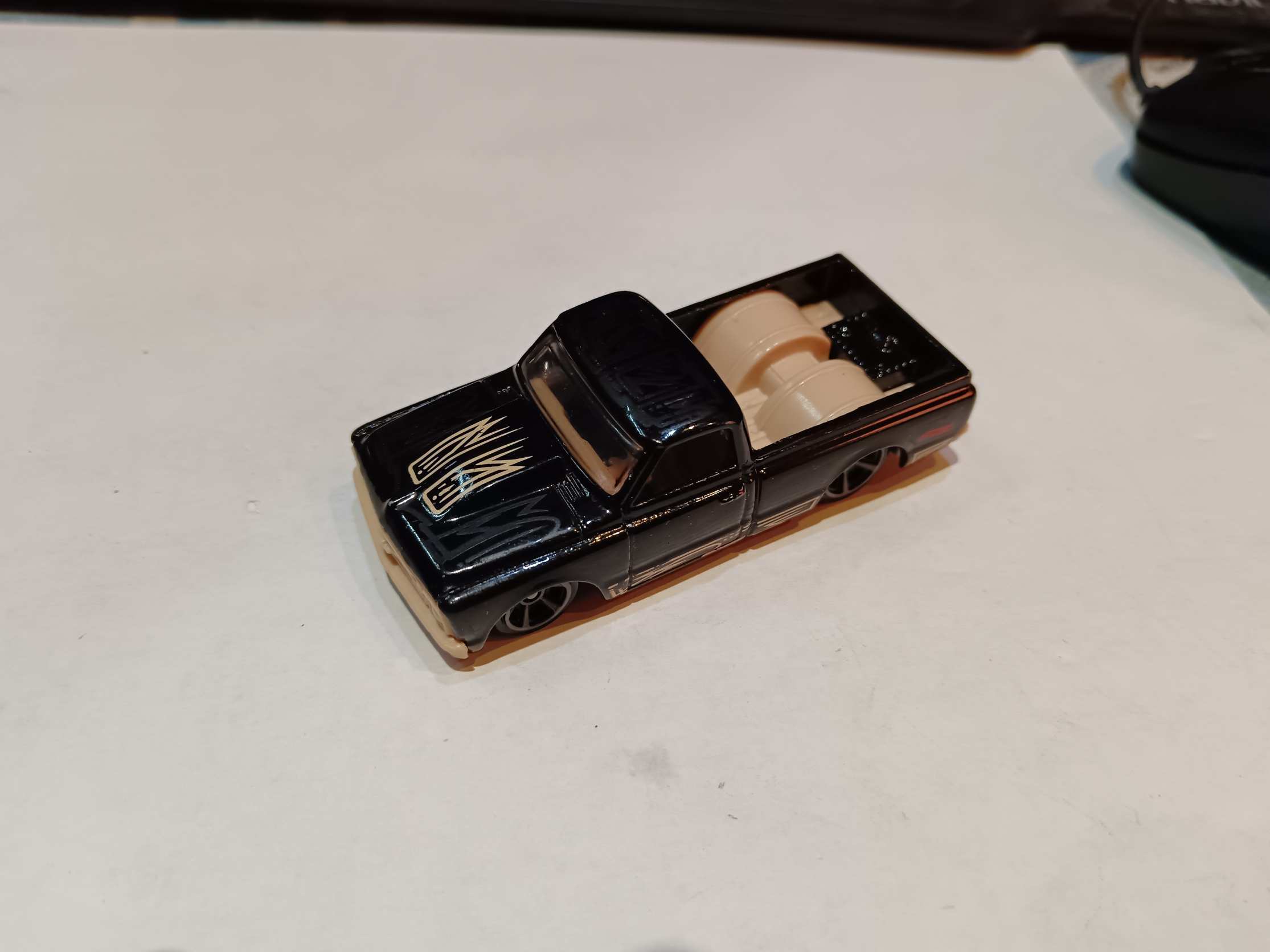 Hot Wheels  _  Chevy C10