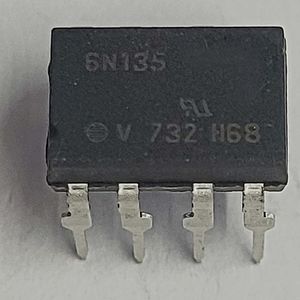 6N135 OPTOCSATOLÓ   (20db)