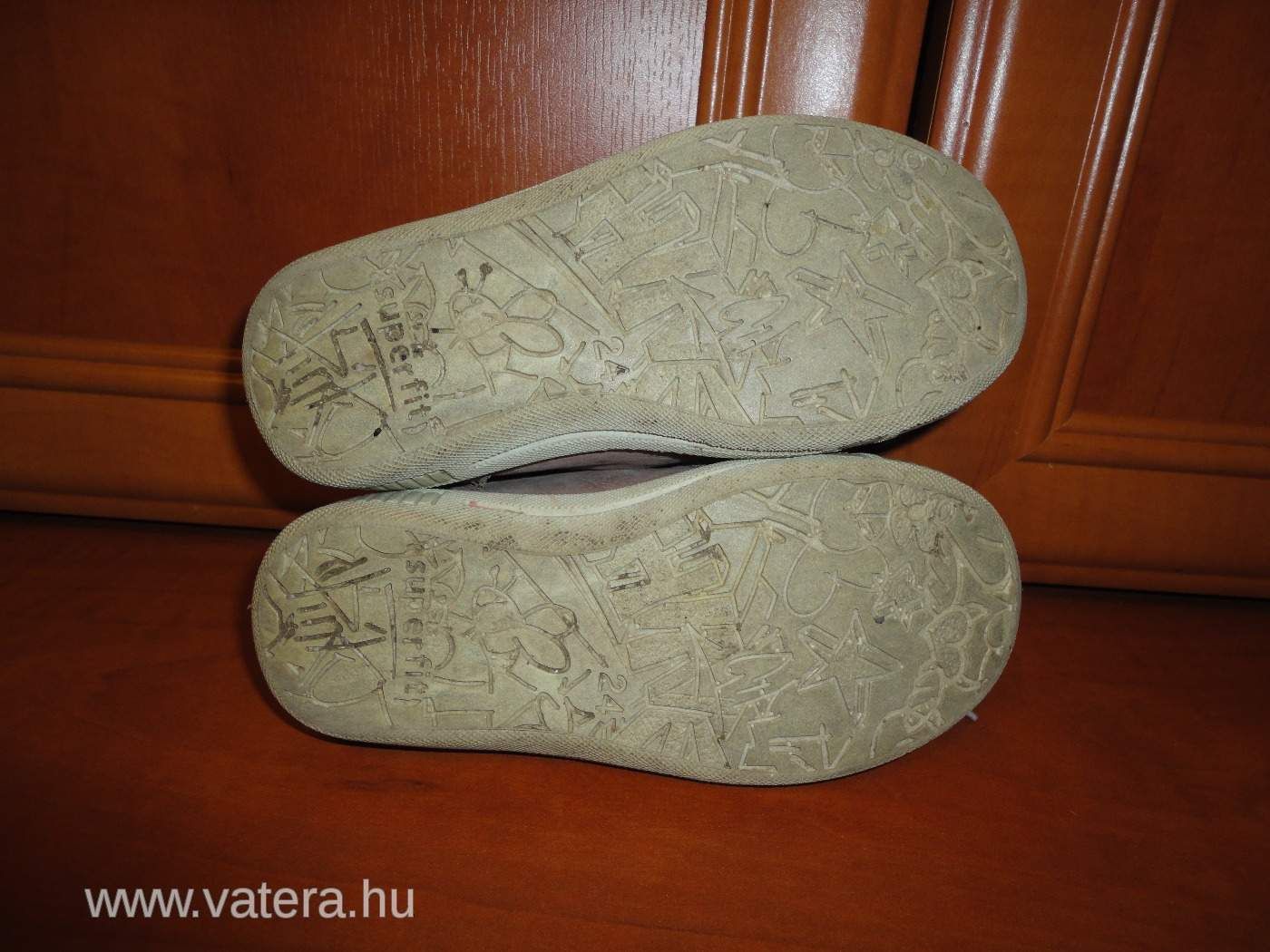 Superfit Bőr Cipő 24-es