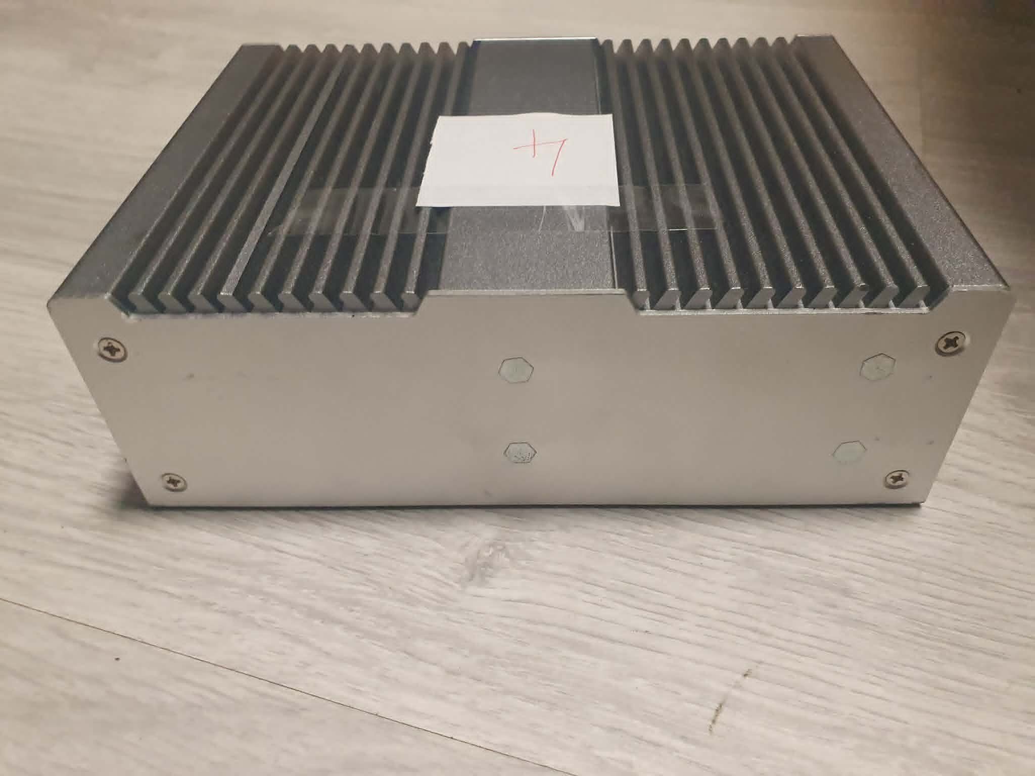 Ipari Mini pc (4)