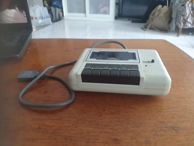 retro Commodore 64 adatmagnó