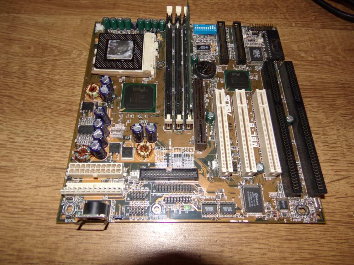 ASUS MEL-B Socket 370 alaplap + Celeron 433 Mhz processzor