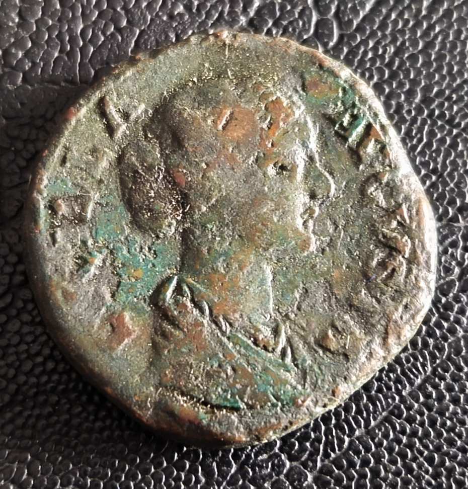 Lucilla sestercius