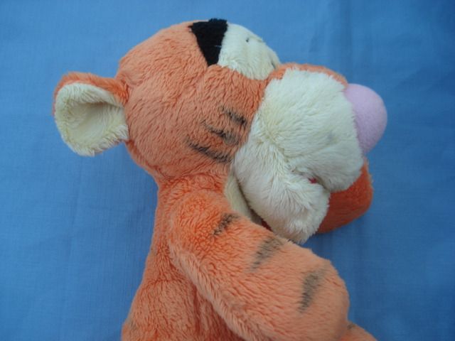TIGRIS PLÜSS FIGURA
