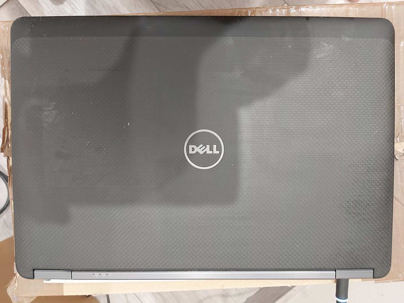 Dell Latitude E7450 notebook (99.)