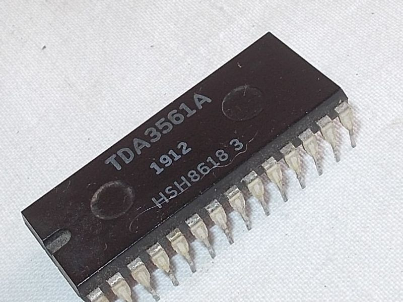 TDA 3361 A  - 1 db  (  26  )