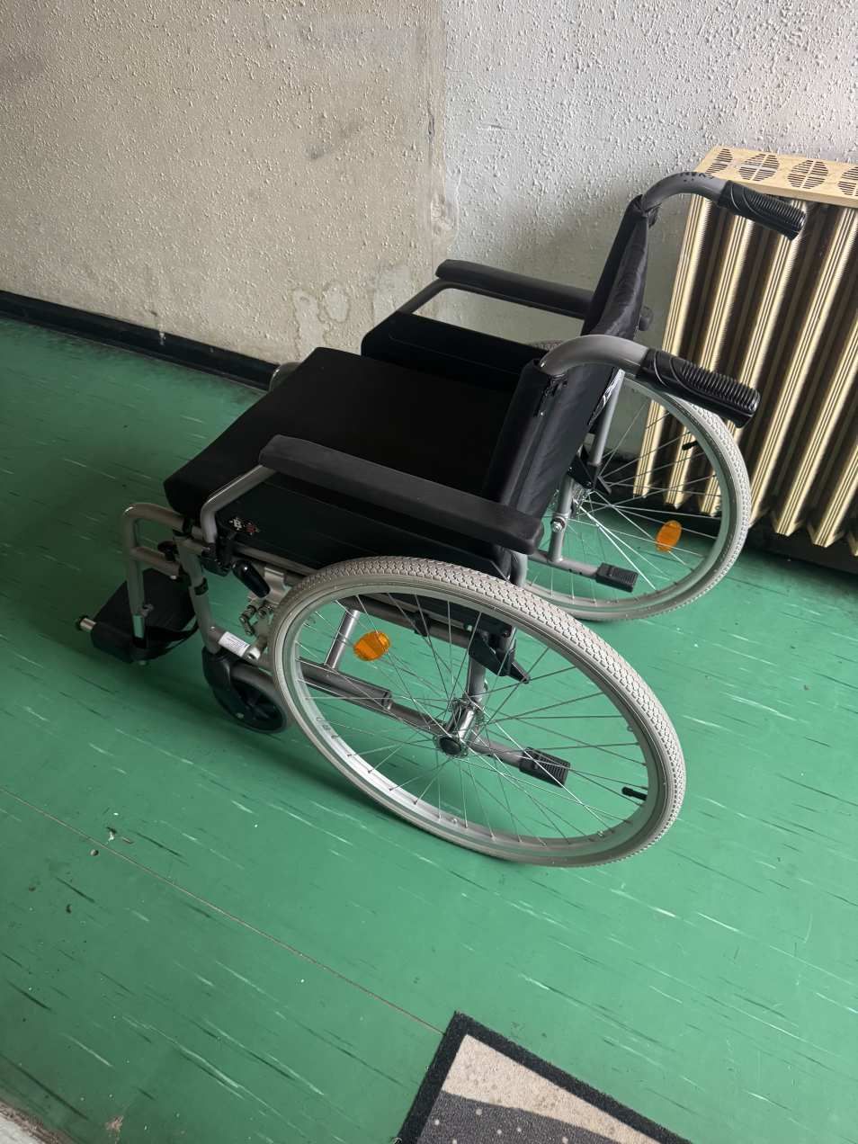 Összecsukható kerekesszék