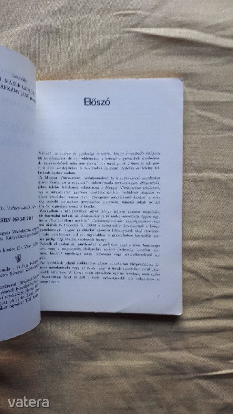Dr. Velkey László: Csecsemőgondozás, nevelés