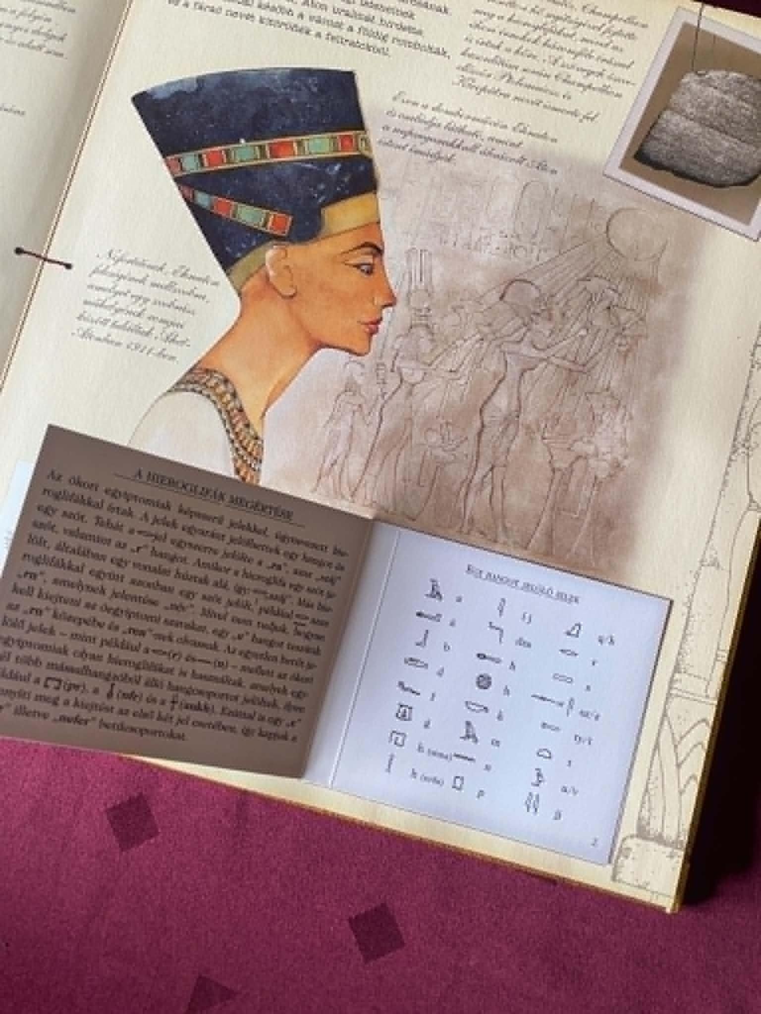 EMILY SANDS: EGYIPTOLÓGIA