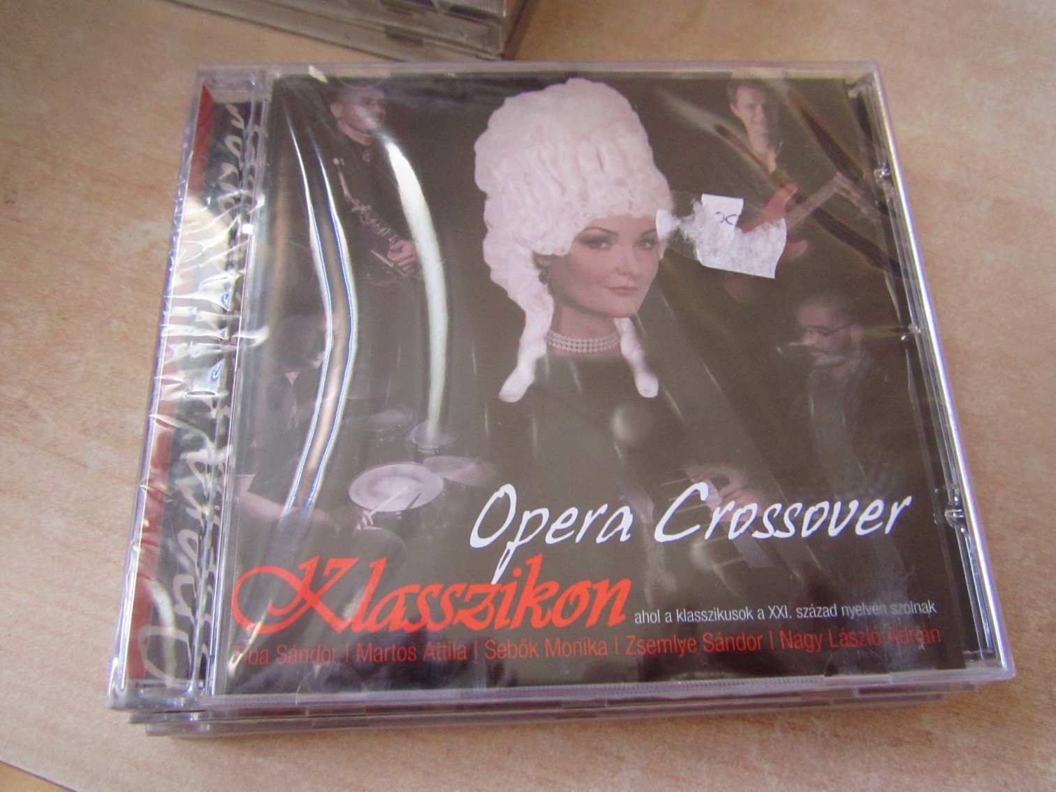 KLASSZIK ON OPERA CROSSOVER / ÚJ  CD