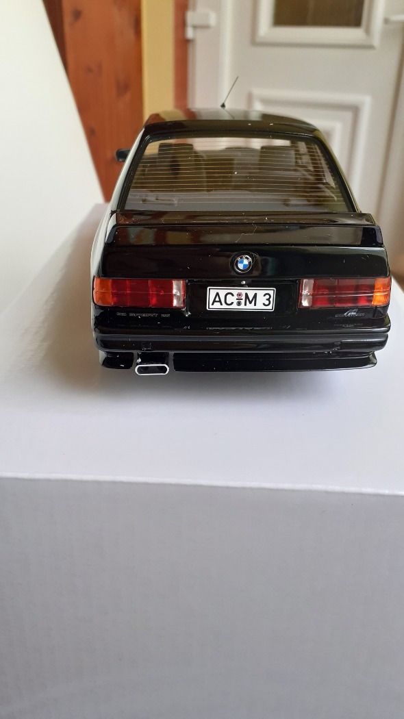 BMW E30 AC Schnitzer 1:18 OTTO