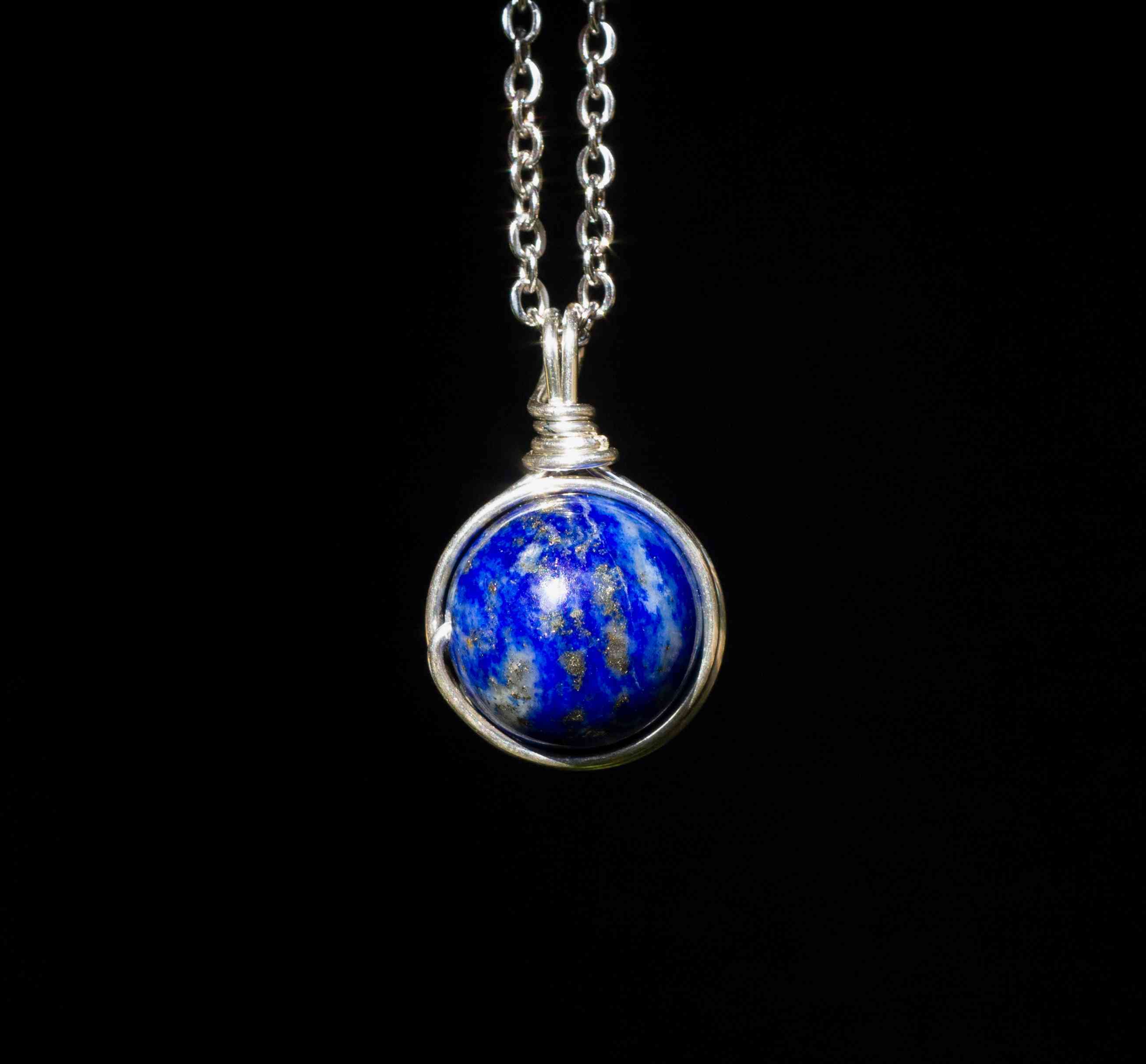 Ezüst lapis lazuli medál