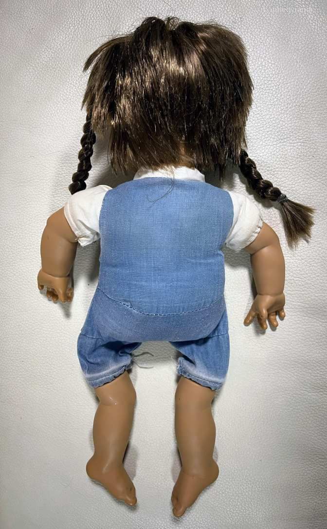 Karakter kislány baba 40 cm