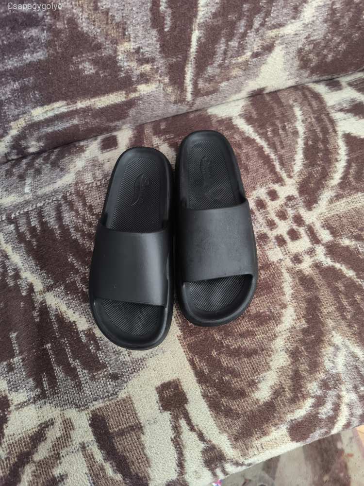 Skecher papucs 38as!