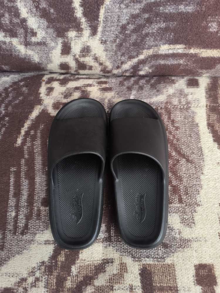 Skecher papucs 38as!