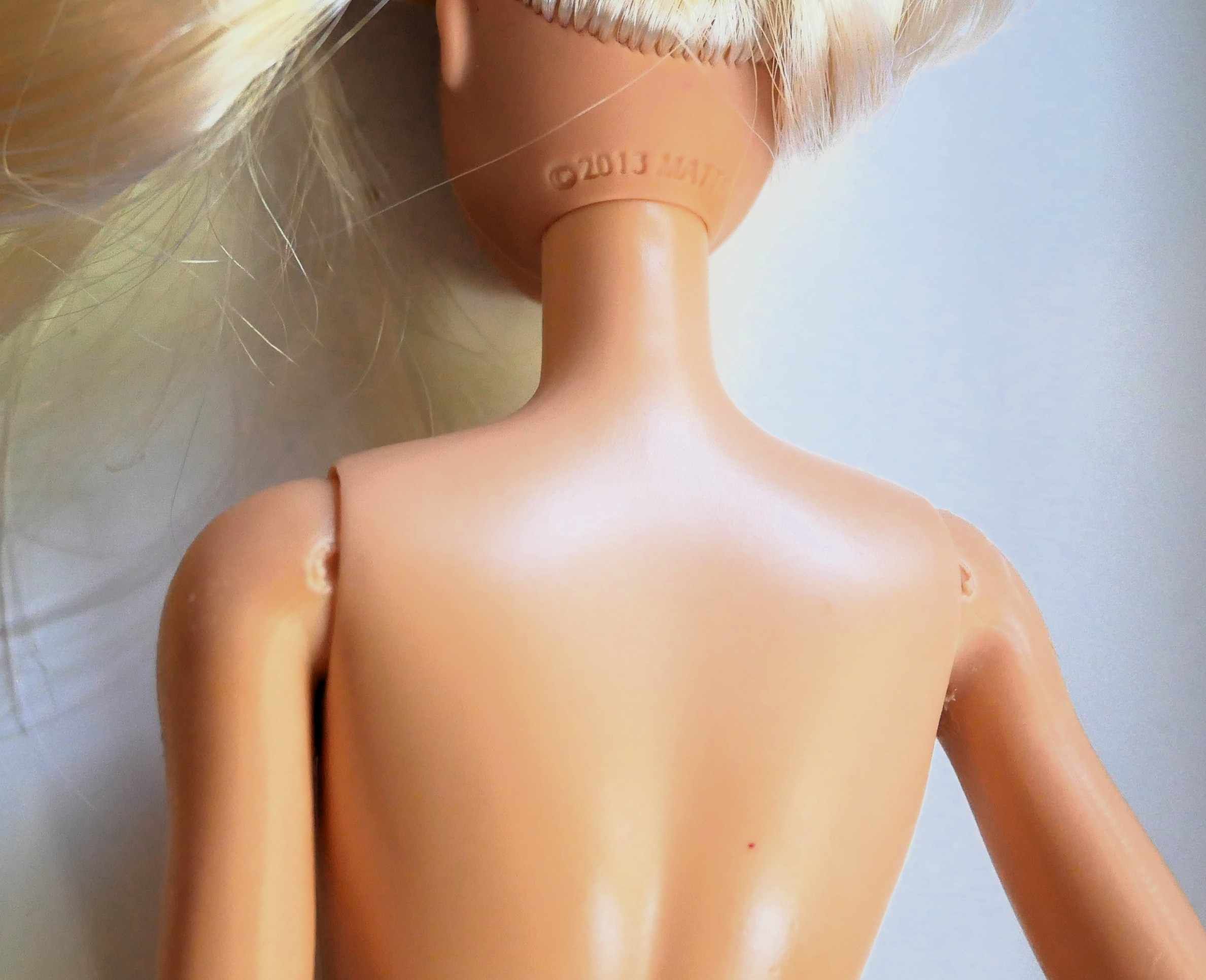 Mattel   Barbie baba