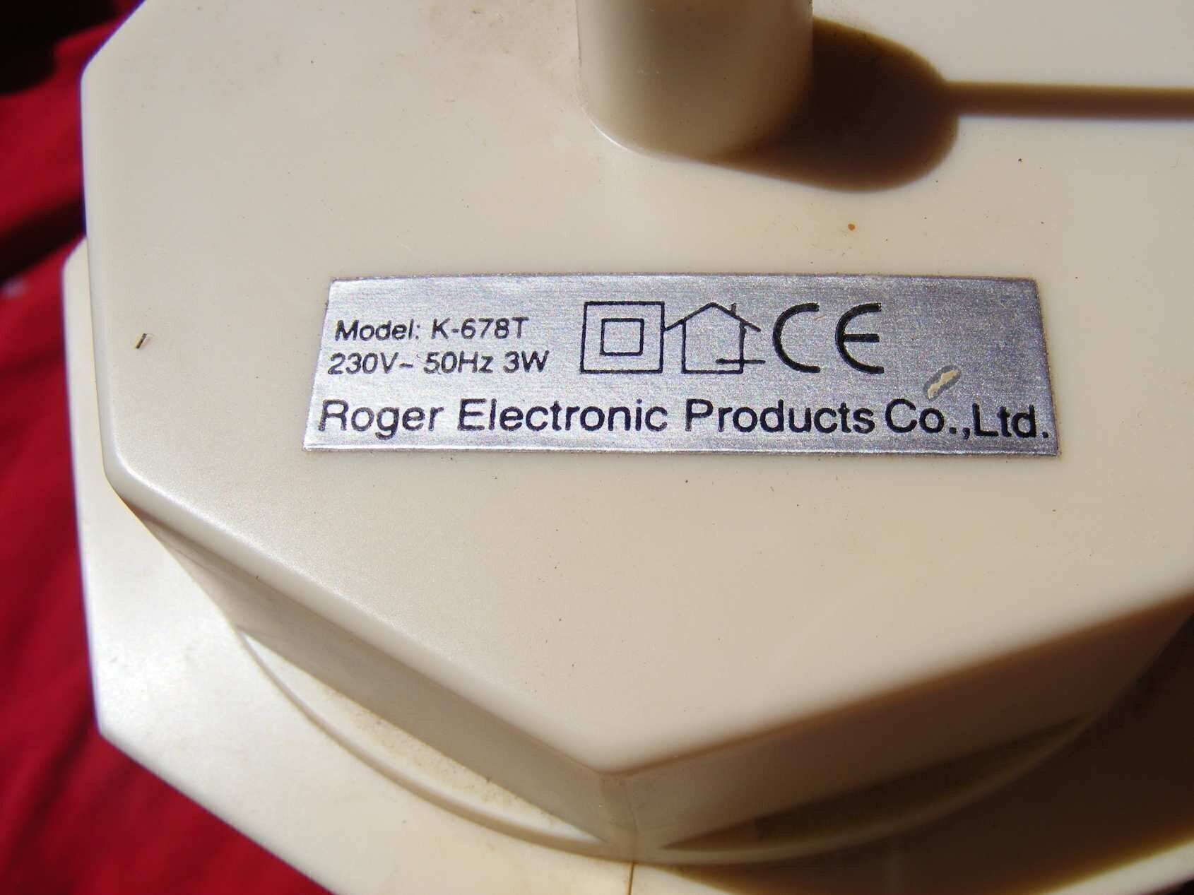 Elektromos rovarcsapda dobozával