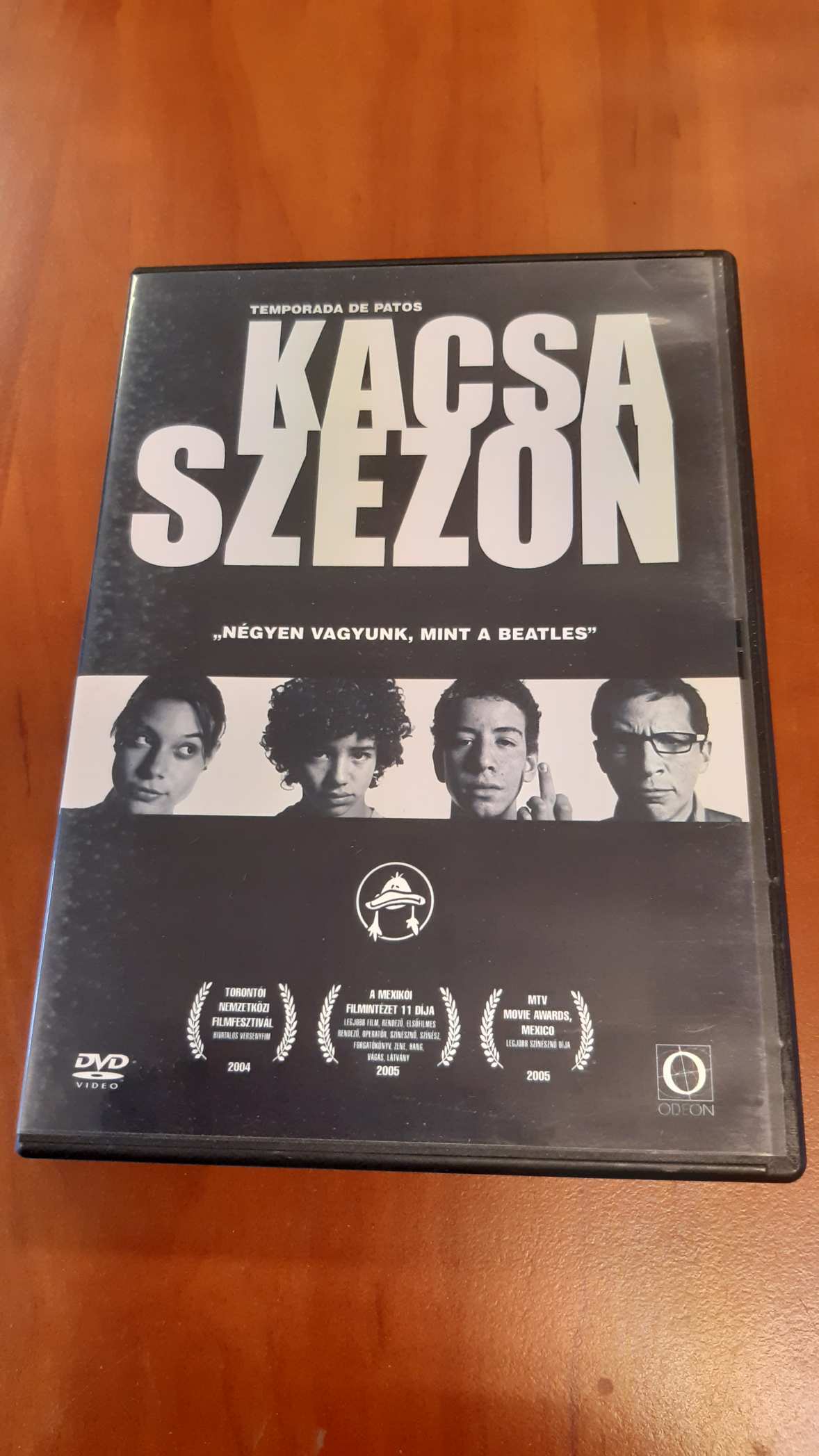 Kacsaszezon, szinkronos DVD, újszerű