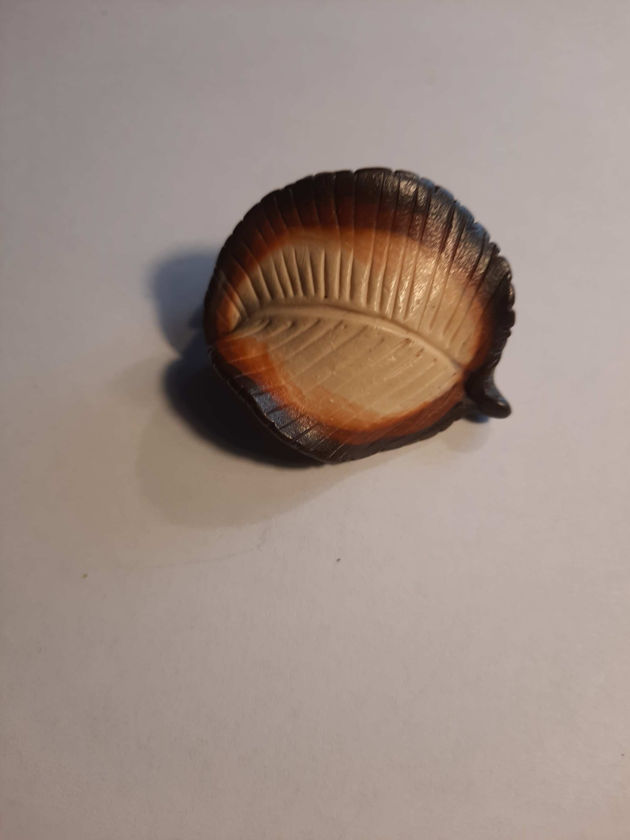B 320. Fimo levél tű