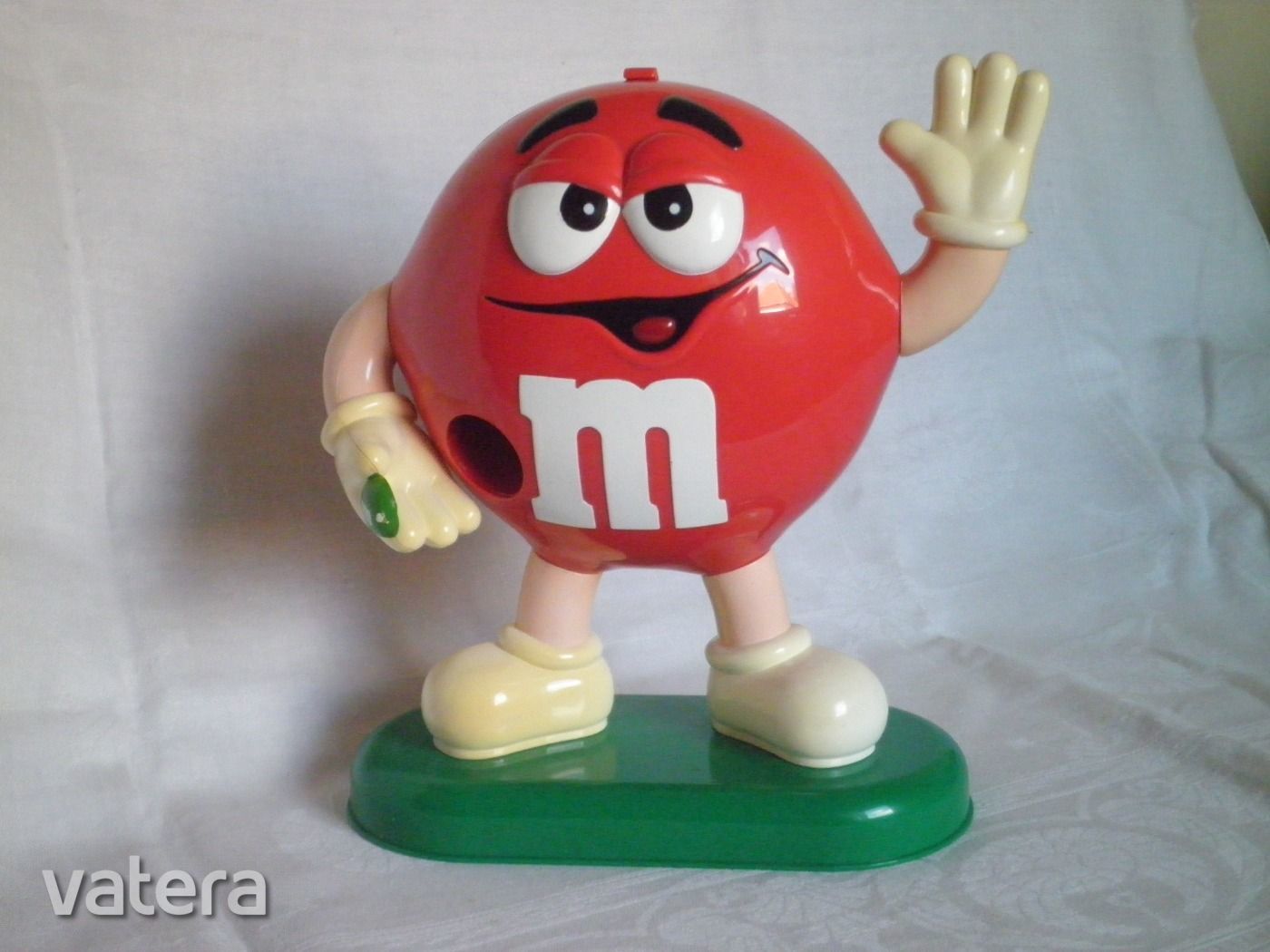 Retro M & M cukorka adagoló
